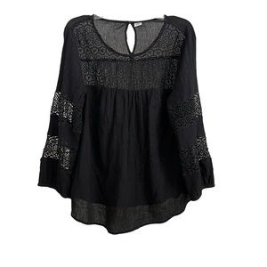 Old Navy Women’s Black Top Size Medium